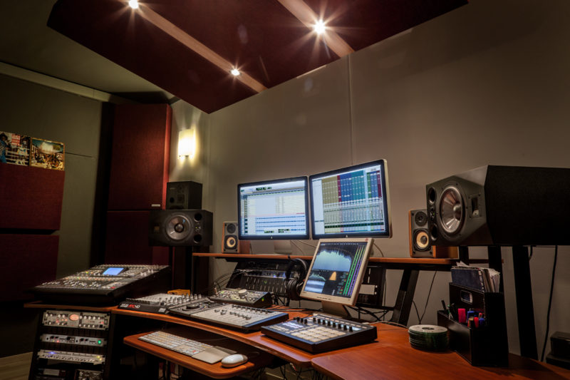 Barra in faggio con faretti led per bass trap - immagine 3