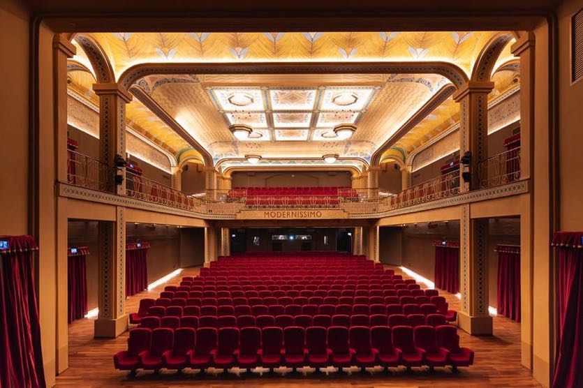 trattamento-acustico-pareti-cinema-modernissimo-oudimmo-bologna Correzione acustica cinema Modernissimo Bologna