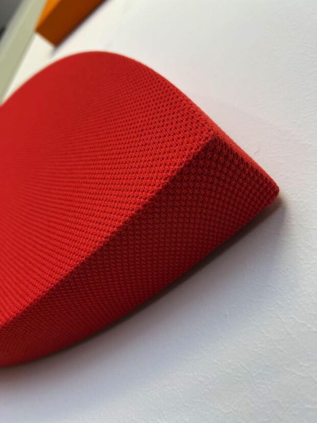 Pannelli fonoassorbenti di design AkuPan con tessuto Motion