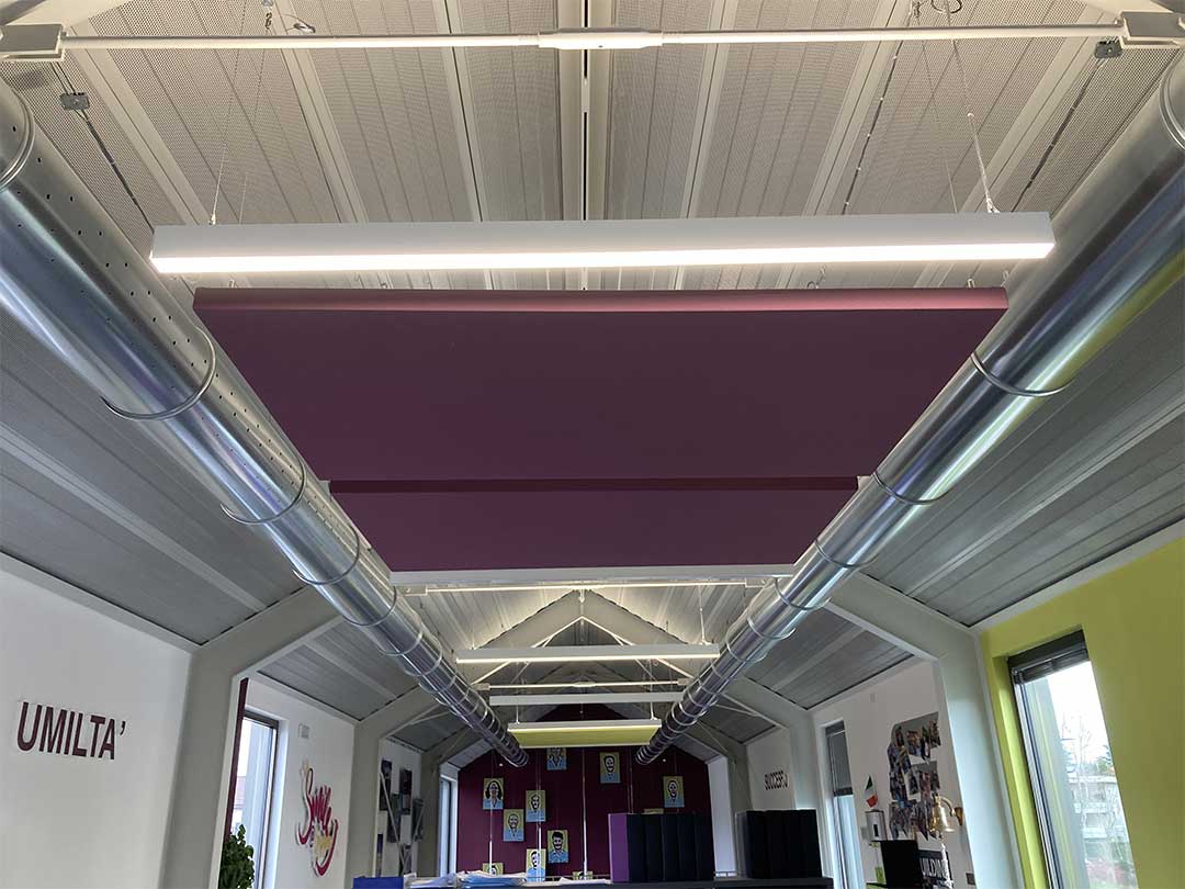 Pannelli fonoassorbenti di design a soffitto per uffici Gripple italia