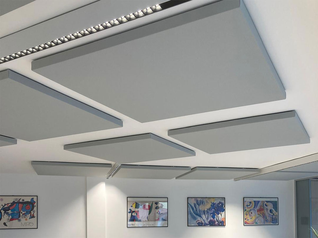 Pannelli fonoassorbenti di design a soffitto per uffici