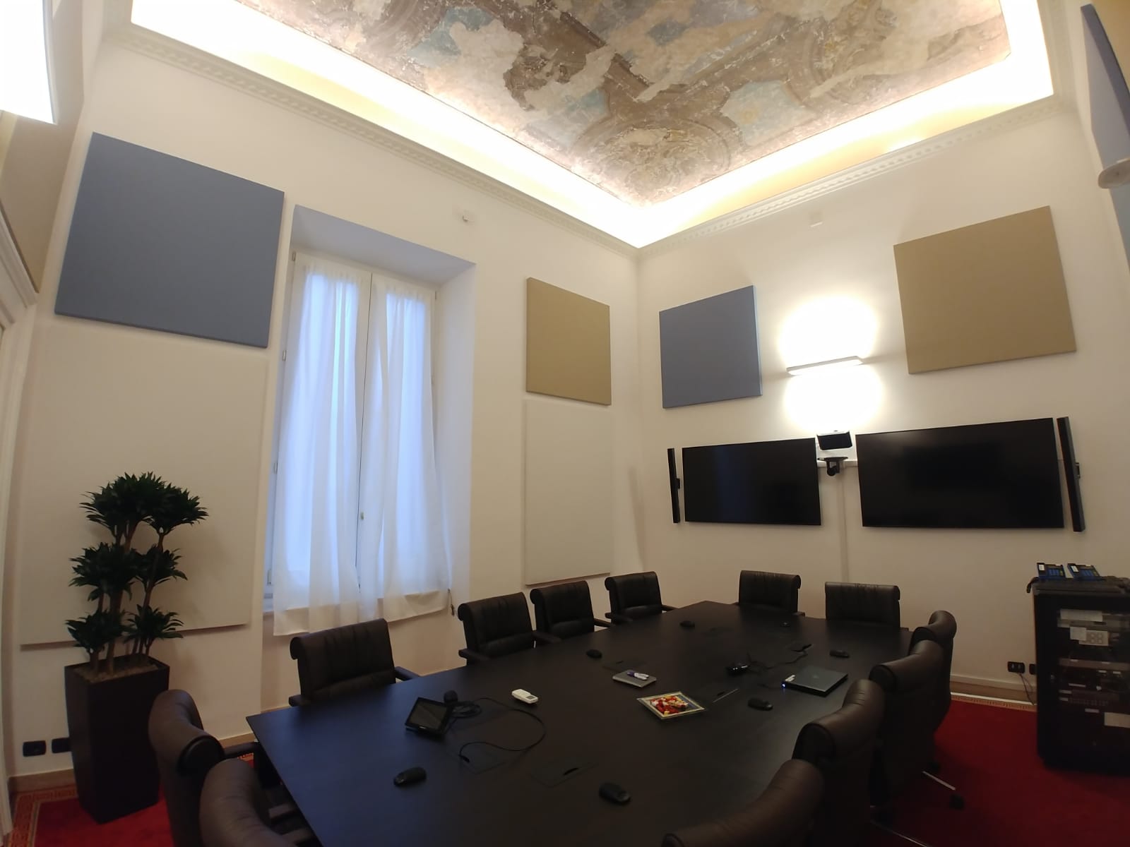 pannelli acustici fonoassorbenti certificati per sale riunioni e sale conferenza
