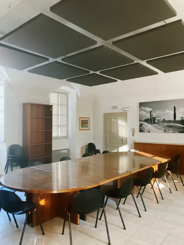 Sala riunioni pannelli fonoassorbenti Oudimmo
