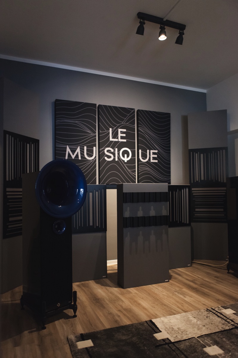 Sala Hifi con bass traps LowMaster